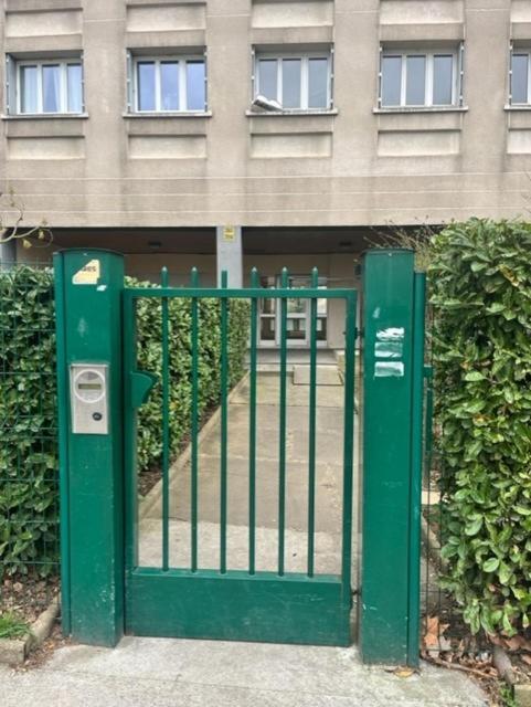 Chambre Privee Dans Un Appartement Partage Villeurbanne Exteriör bild